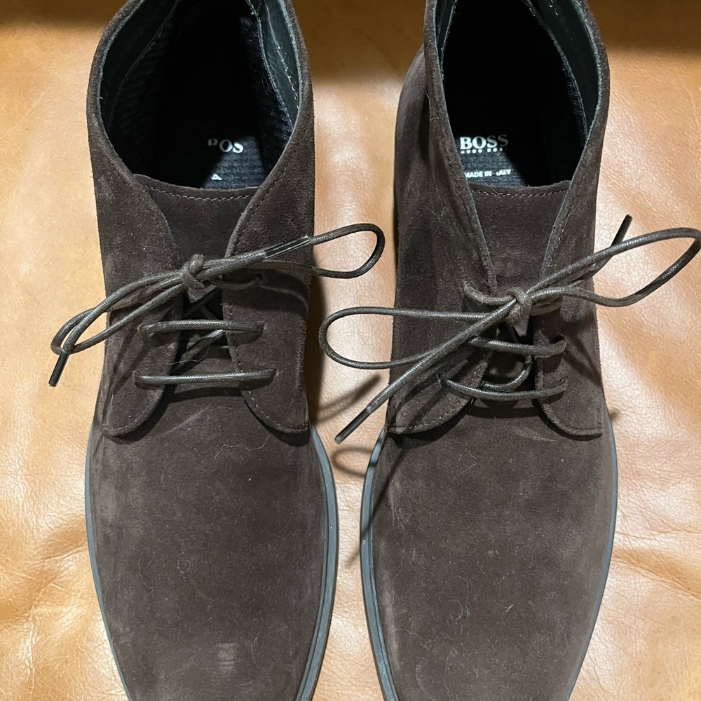 Boss Brown Boots Classic Suede Design
